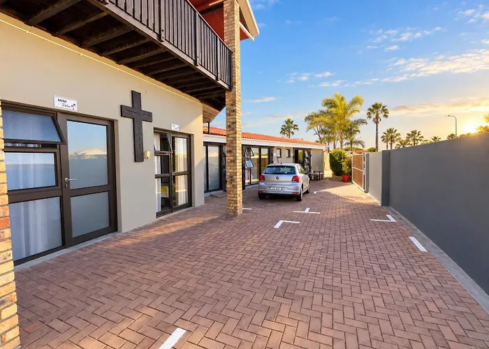 Royal Palms Guest House